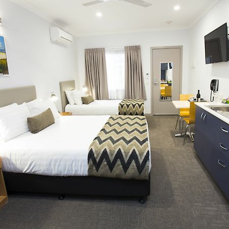 Altitude Motel Apartments 투움바 외부 사진
