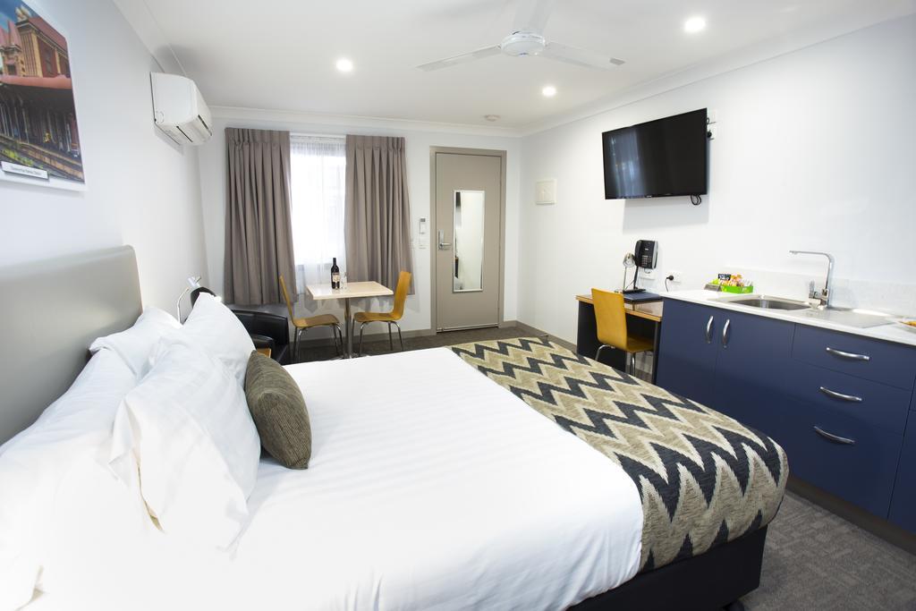 Altitude Motel Apartments 투움바 외부 사진